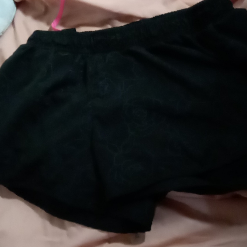 Rose shorts